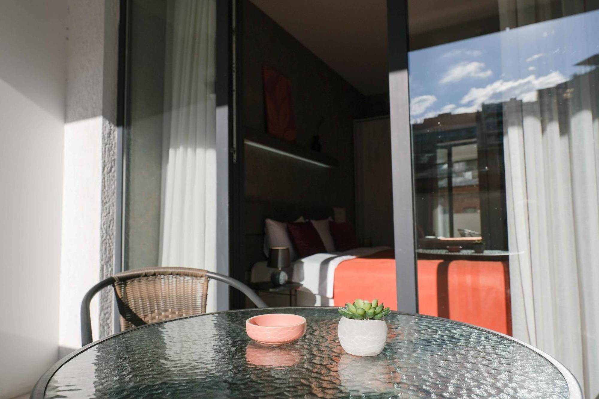 Round Garden Hotel Tbilisi Exterior foto