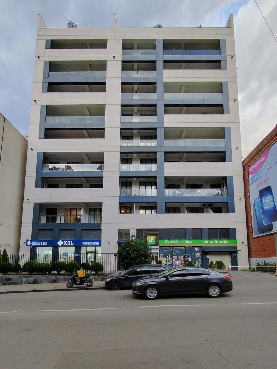 Round Garden Hotel Tbilisi Exterior foto